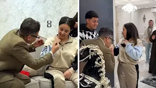 بالفيديو.. عمر كمال يلبي دعوة فتاة من ذوي الهمم: "قبّل يديها وأهداها سلسلة"