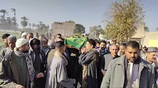  وفاة أم بعد ساعات من تشييع جنازة ابنها في سوهاج