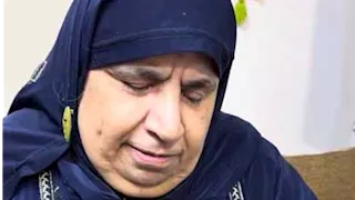 حكاية سيدة تحدّت فقدان البصر وحوّلت الخرز إلى مشغولات يدوية بالإسماعيلية - فيديو وصور