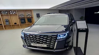 جاك RF8 الهجينة تصل مصر.. هل تهدد عرش BYD M9 في فئة MPV؟