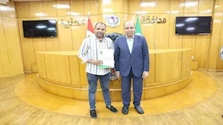 محافظ المنيا يسلّم عقود محلات أرض المولد لأصحابها لتوفير فرص عمل