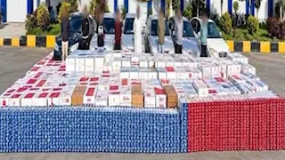 ضبط 8 متهمين بحوزتهم 162 ألف عبوة سجائر مهربة في الإسكندرية
