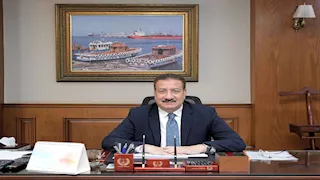 صراصير وذباب وصرف صحي.. تفاصيل إيقاف مطعم ومخبزين في بورسعيد