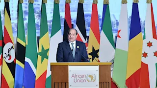 الرئيس السيسي: مصر ترفض فرض وجود عسكري على سواحل البحر الأحمر