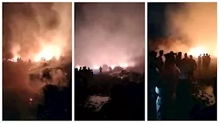 الدفع بـ12 سيارة إطفاء للسيطرة على حريق بأراضٍ زراعية في الفيوم - صور