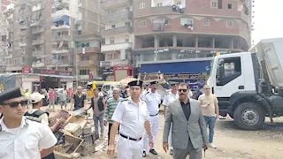  سيولة مرورية.. إزالة إشغالات سوق المعهد الديني في الإسكندرية(صور)