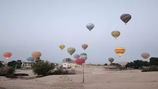 1316 سائحًا يستمتعون بسحر الأقصر من السماء على متن 47 رحلة بالون