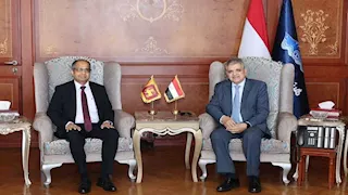 رئيس قناة السويس يبحث فرص التعاون في المجالات البحرية واللوجستية مع سريلانكا 