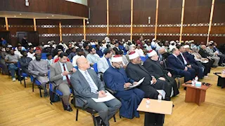 أيمن عبدالغني: الأزهر يعتز بدوره في دعم مسيرة التعليم بأفريقيا