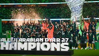 بالصور.. لاعبو السعودية يحتفلون بالتتويج بكأس خليجي 27 