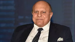 وزير الاتصالات الأسبق: سباق الصراع الأمريكي الصيني يدفع الذكاء الاصطناعي للخروج عن السيطرة