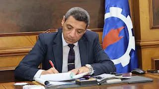 الشاذلي يعتمد نتيجة "إعدادية السويس" للفصل الدراسي الأول