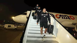 15 صورة من وصول بعثة الأهلي إلى القاهرة بعد التعادل مع يانج أفريكانز بدوري الأبطال