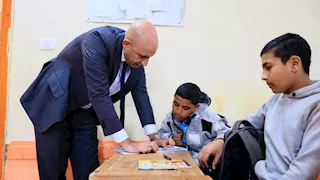 أول جولة ميدانية بالترم الثاني.. وزير التعليم يتفقد عددًا من مدارس البحيرة