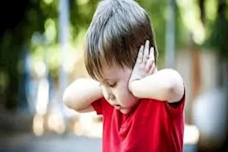 أسباب الإجهاد التأكسدي عند أطفال التوحد.. طبيب يوضح