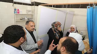 محافظ الشرقية يستمع لشكاوى المواطنين في جولة بشوارع كفر صقر