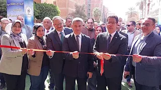 استثمار المعرفة.. بنها تطرح منتجات 8 كليات بأسعار مخفضة (صور)