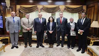 لتنفيذ إعلان النوايا المشترك.. وفد "مارسيليا الفرنسي" يزور ميناء الإسكندرية- صور