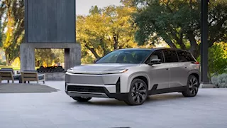 بسعر متوقع 55 ألف دولار.. تويوتا تستعد لطرح هايلاندر الكهربائية نهاية 2026