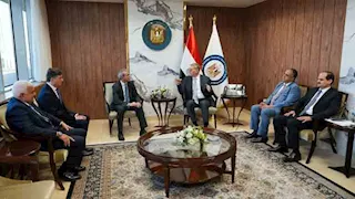 وزير البترول يتابع مع "إيني" الإيطالية خطط ربط حقل الغاز القبرصي بمصر