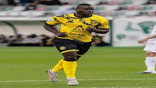 "اذهب لتأكل موزة".. لاعب منتخب إيطاليا السابق يشكو من تعرضه للعنصرية