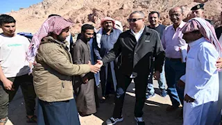 "توثيق الزواج" على نفقة المحافظة.. هدية لبدو "طوبيا" بطابا (صور)