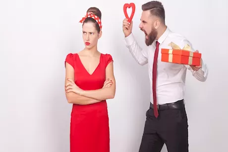 خلافات الأزواج في عيد الحب.. لماذا تتصاعد؟