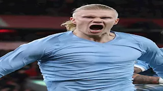 شبيه هالاند يخطف الأنظار في مانشستر.. ما القصة؟