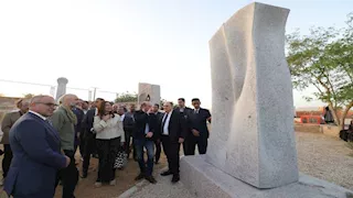 وزيرة الثقافة توجّه بالتعاون مع الإسكان والتنمية المحلية لعرض نتاج سمبوزيوم أسوان بالميادين