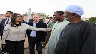 وزيرة الثقافة: سمبوزيوم أسوان منصة عالمية لترسيخ الهوية المصرية -صور  