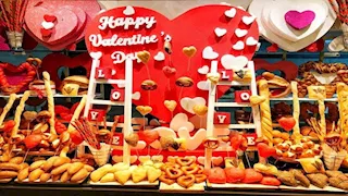 بالأحمر والفراولة.. هكذا احتفلت شرم الشيخ بـ عيد الحب