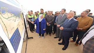 وزير النقل يتفقد تطوير الطريق الدولي الساحلي بطول 64 كم