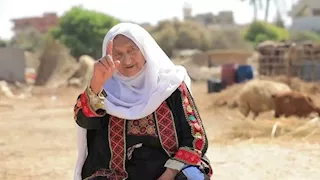 أيقونة المقاومة الشعبية في سيناء.. وفاة فرحانة "أم المجاهدين" عن 105 أعوام