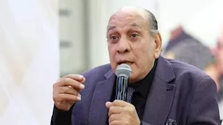 "إديني مدفن" يضع منير مكرم بمرمى الانتقادات: "اللي مش عاجبه يصرف على ولادي"