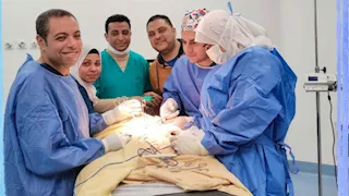 فريق طبي بسوهاج ينهي معاناة رضيع مع مرض لا يصيب إلا الكبار