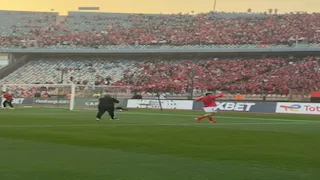 إمام عاشور يعتذر لجماهير الأهلي خلال مباراة الجيش الملكي بدوري الأبطال