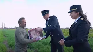 قوافل الخير.. الداخلية توزع "كراتين رمضان" على الأسر الأولى بالرعاية