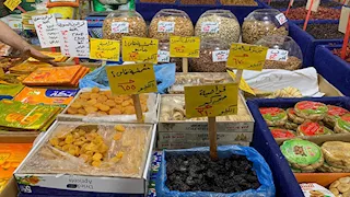 أسعار السلع الغذائية والياميش في معرض "أهلا رمضان" بفيصل -(صور)