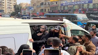 "حزن ريم وحضور يوسف الشريف وداوود" 12 صورة من جنازة والدة ريم مصطفى