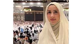 جنات تؤدي مناسك العمرة