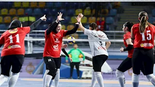 "سيدات طائرة الأهلي" يفوز على الزمالك ويتوج بكأس السوبر المصري