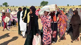 سودانية تروي معاناتها بعد تعرضها وشقيقتيها لاعتداء من الدعم السريع.. فيديو 