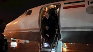 وزير الخارجية الإيراني يصل إلى جنيف لجولة ثانية من المفاوضات النووية