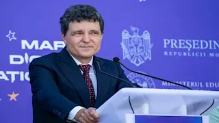 رئيس رومانيا يشارك في أول اجتماع لمجلس السلام الذي شكله ترامب