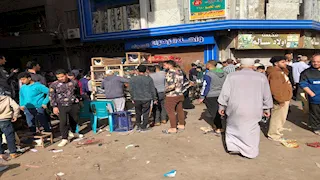 محافظ الدقهلية يتفقد سوق الحمام ويوجه بتوفير مكان بديل -صور 