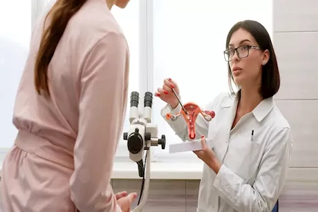 عدوى الخميرة.. هل يمكن أن تنتقل للزوج خلال العلاقة الحميمة؟