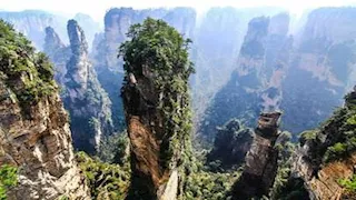 منها ممر العمالقة.. أغرب 10 أماكن على وجه الأرض (صور)