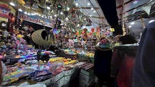 فوانيس وزينة أشكال وألوان.. روايح رمضان تهل على الإسكندرية -صور