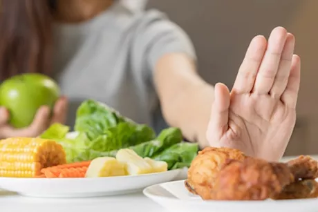 هل يُمكن تناول الدهون أثناء إنقاص الوزن؟- خبيرة تغذية تجيب "فيديو"