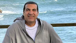 شاهد.. عمرو خالد يعرض برومو برنامجه "دليل" الذي سيذاع خلال شهر رمضان